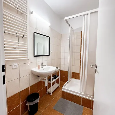 Nook & Nite Apartment *